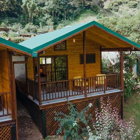 Cabinas El Quetzal San Gerardo de Dota Exterior photo